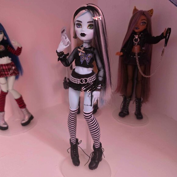 Monster High Frankie Stein Gothic emo restyle - Picture 1 of 2